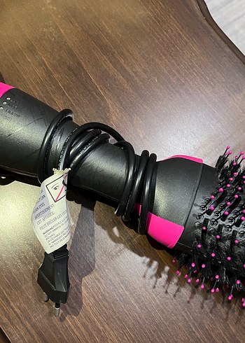 Pembe Saç Şekillendirici Fırça