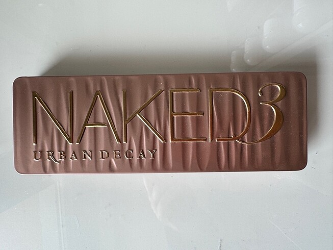 Naked 3 Far paleti