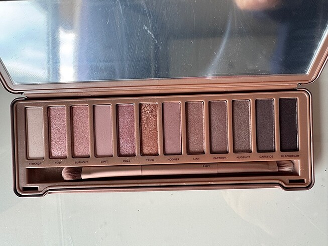 Urban Decay Naked 3 Far paleti