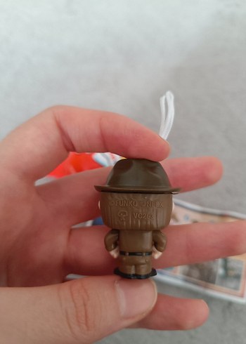 Kinder Stranger Things hopper funko - Görsel 3