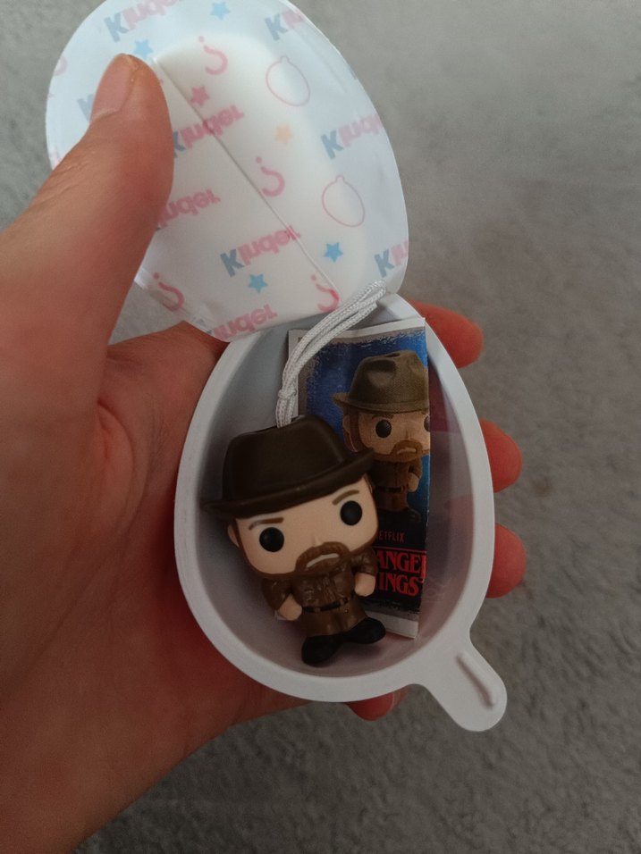 Kinder Stranger Things hopper funko - Görsel 4