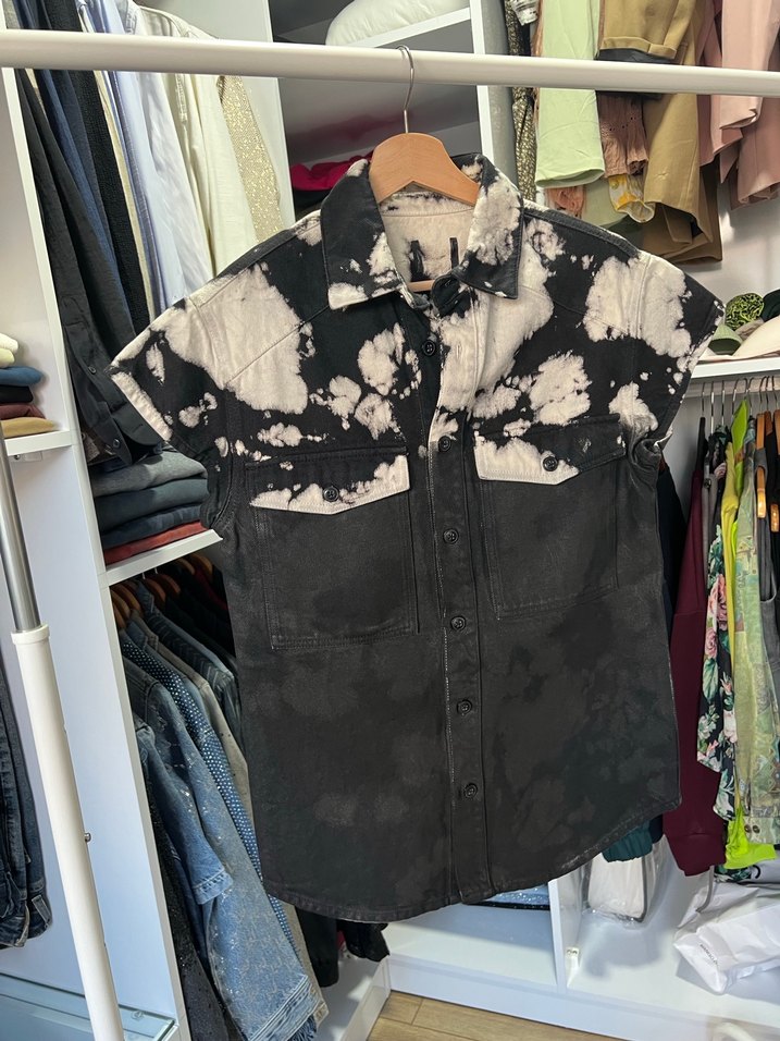 Düğmeli Siyah Batik Kadın Kot Gömlek - Görsel 2