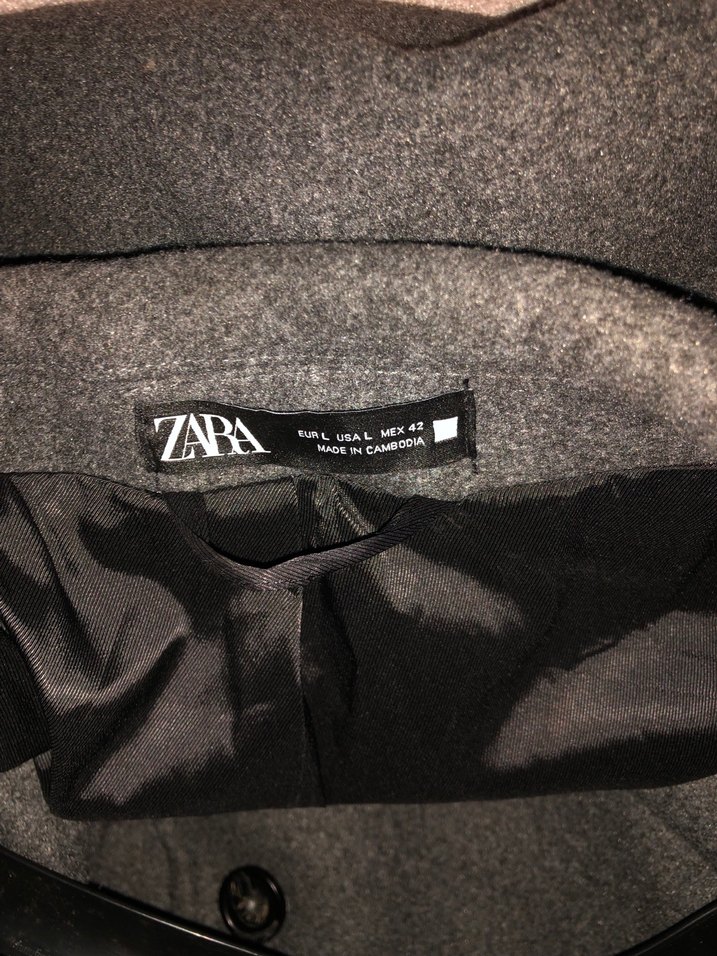 Siyah Düğmeli Oversize Klasik Kaban - Görsel 3