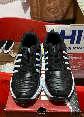 Adidas 37 numara