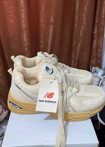 New Balance 37 Numara