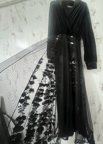 Uzun Siyah Gotik Nakışlı Kadın Elbise - Görsel 2