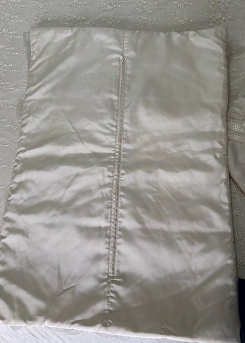 İşlemeli Beyaz Yatak Örtüsü - Görsel 6