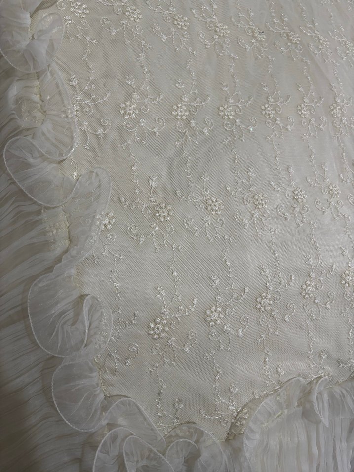 İşlemeli Beyaz Yatak Örtüsü - Görsel 4