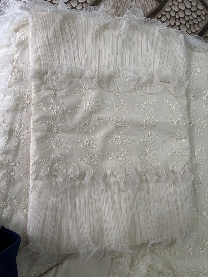 İşlemeli Beyaz Yatak Örtüsü - Görsel 5