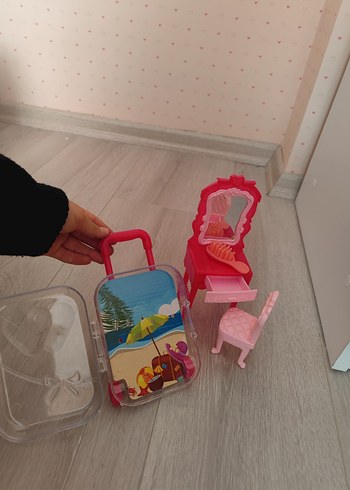 Renkli Pembe Oyuncak Bebek ve Makyaj Masası - Görsel 5