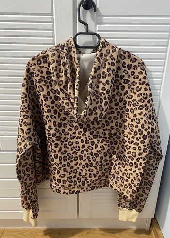 Leopar Desenli Kapüşonlu Kadın Sweatshirt - Görsel 3