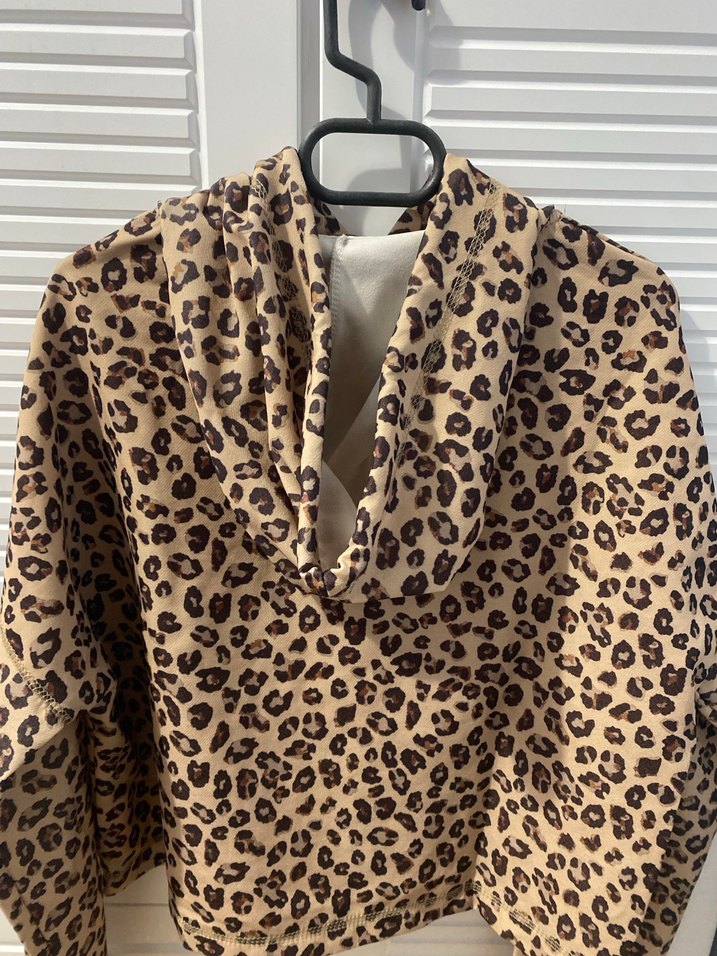 Leopar Desenli Kapüşonlu Kadın Sweatshirt - Görsel 4