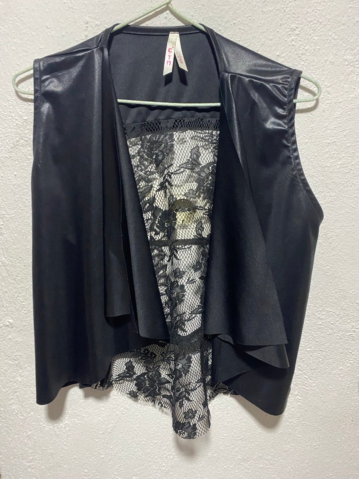 Dantel detaylı yelek - Görsel 2