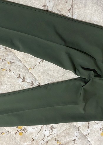 Kadın Yeşil Kumaş Kemerli Pantolon - Görsel 2