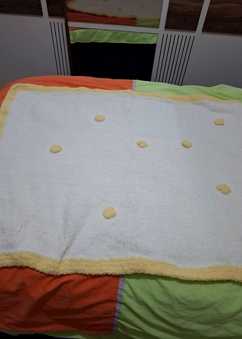 Beyaz Pastel Çocuk Battaniyesi