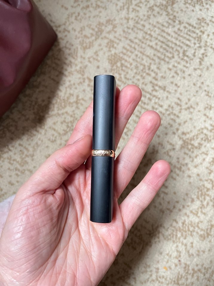 Bej Renkli Koyu Ton Ruj - Görsel 2