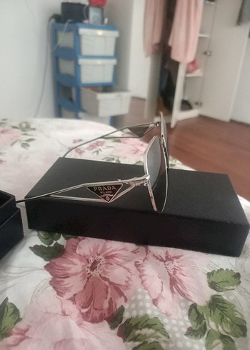 Prada Gri Şeffaf Kadın Gözlüğü
