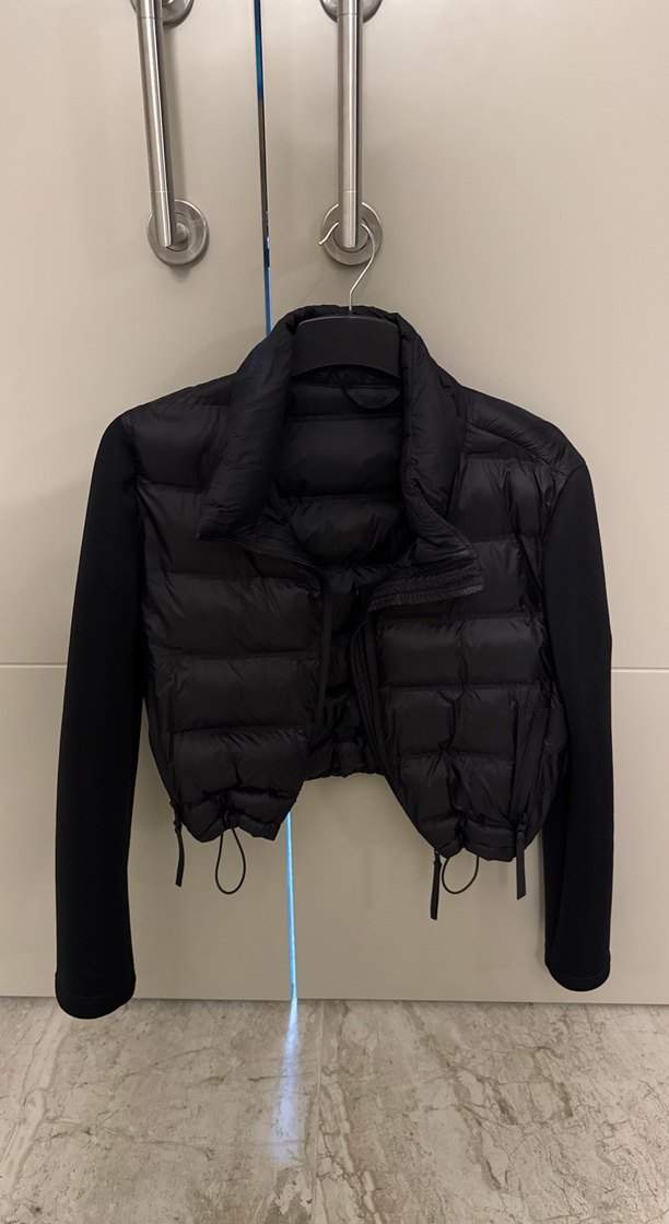 Siyah Kısa Kadın Mont, İnce Kesim, Spor Tarz - Görsel 2