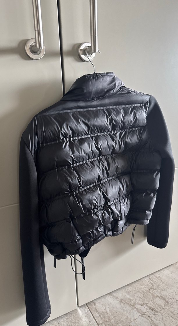 Siyah Kısa Kadın Mont, İnce Kesim, Spor Tarz - Görsel 4