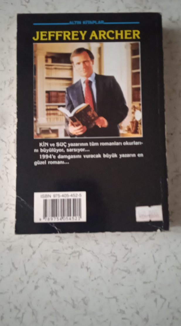 Jeffrey Archer - Onur Meselesi romanı - Görsel 2