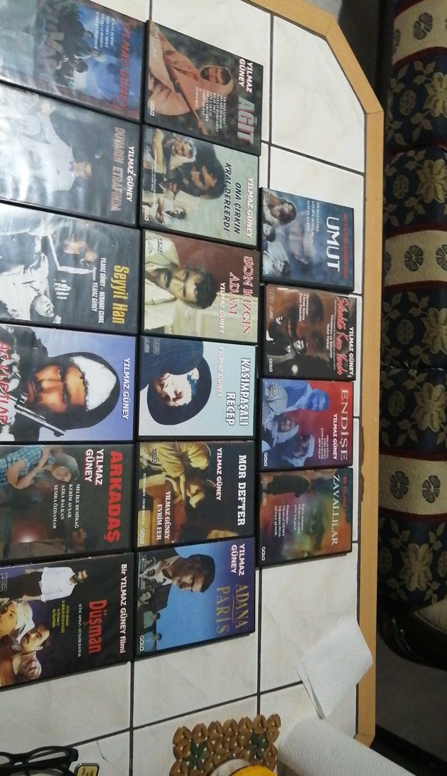 Yılmaz Güney Film Koleksiyonu DVD
Tane ile satılır - Görsel 3