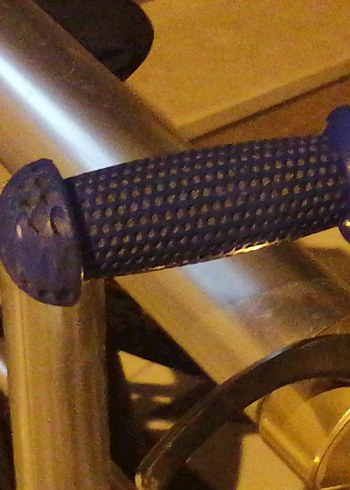 Siyah iki Tekerlekli Bisiklet - Görsel 5