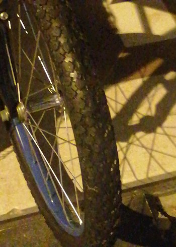 Siyah iki Tekerlekli Bisiklet - Görsel 8