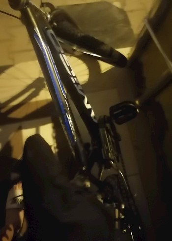 Siyah iki Tekerlekli Bisiklet - Görsel 6