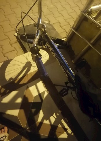 Siyah iki Tekerlekli Bisiklet - Görsel 7