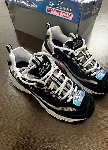 37 Beden Skechers