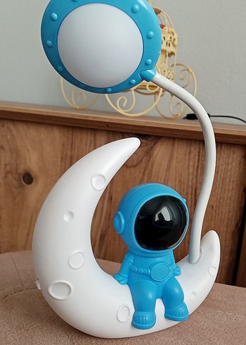 Ikea Ay ve Astronot Figürlü Mavi Masa Lambası