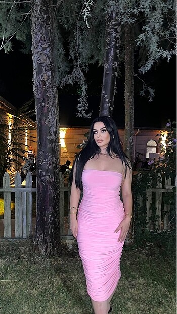 Pembe Midi Elbise ? Barbie Esintili ve Zarif