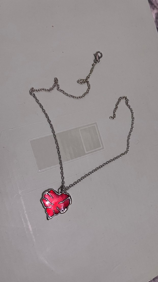 Kırmızı Zincir Detaylı Gotik kolye - Görsel 2