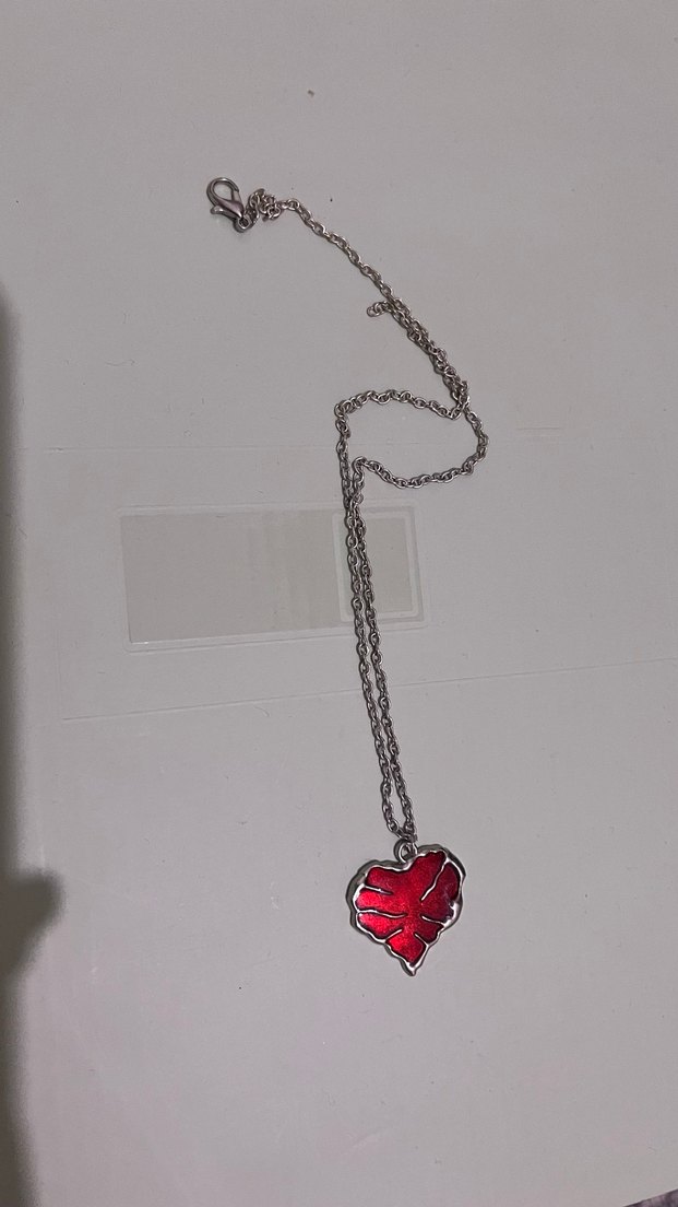 Kırmızı Zincir Detaylı Gotik kolye - Görsel 3