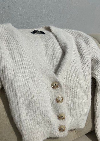 Bershka Beyaz Yün Hırka - Görsel 4