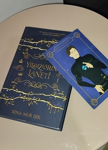 Sena Nur Işık'ın Yıldızların Laneti serisinin ilk kitabı olan Yı