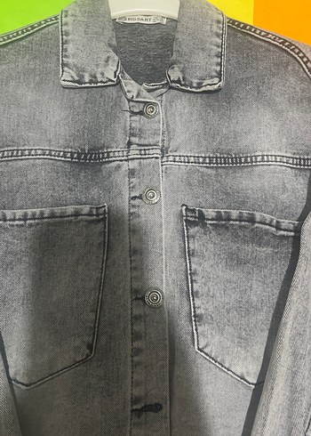 Gri Batik Desenli Kadın Denim Ceket - Görsel 2