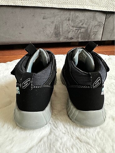 29 Beden siyah Renk Skechers çocuk bot