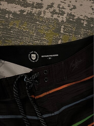 Quiksilver deniz şortu - Görsel 3