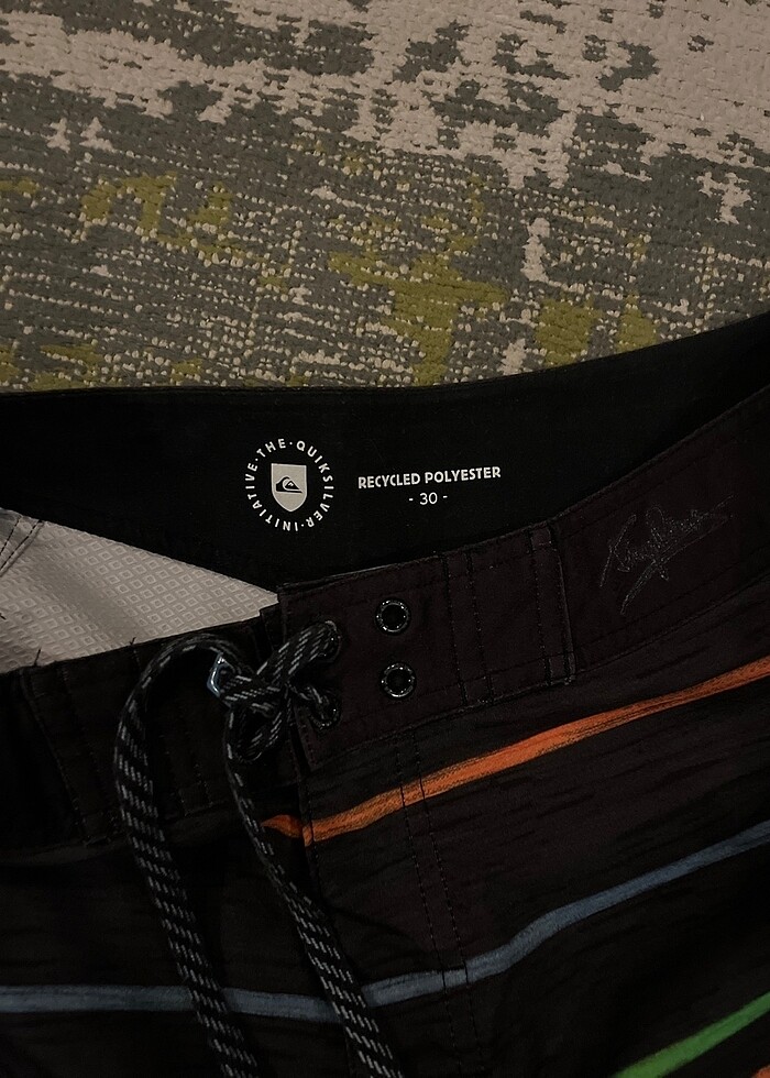 Quiksilver deniz şortu - Görsel 3