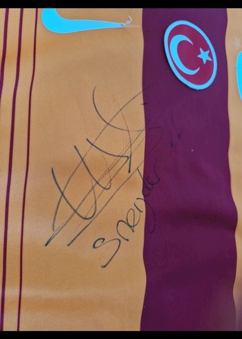l Beden kırmızı Renk Orijinal imzali 2014 Galatasaray Erkek Kırmızı Kısa Kollu Forma