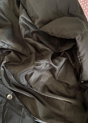 Siyah Şişme mont - Görsel 5