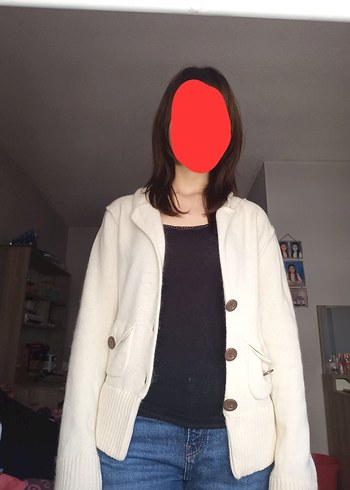 Düğmeli Beyaz Yün Hırka - Görsel 3