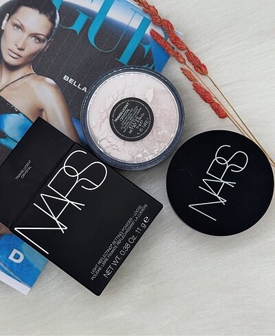 NARS TRANSPARAN PUDRA