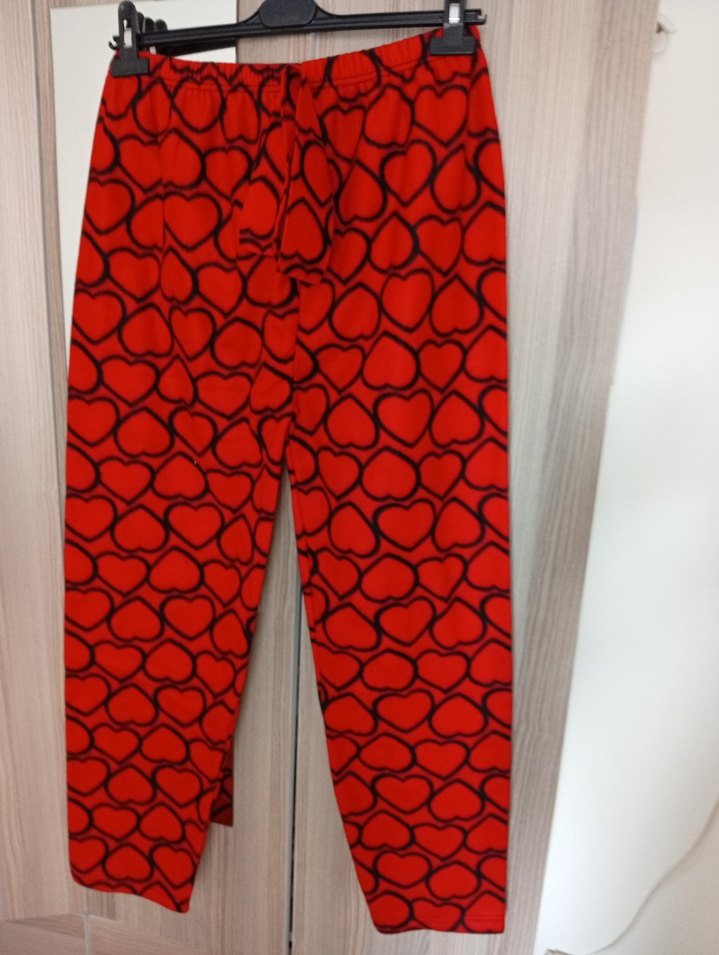 Kırmızı Kalp Desenli Pijama - Görsel 4