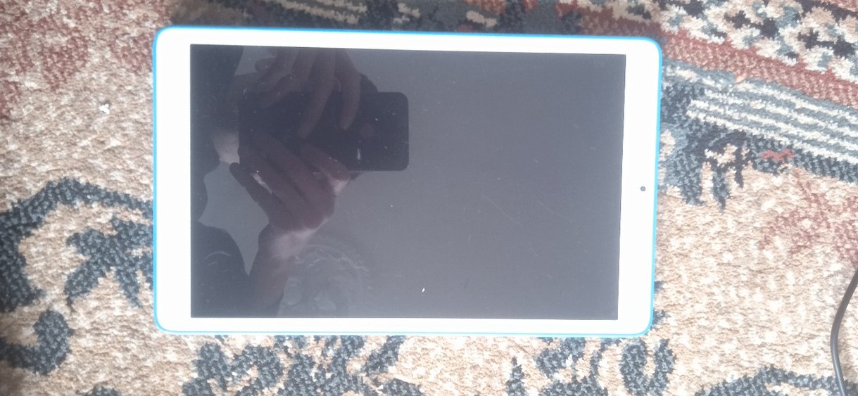 Beyaz Alcatel Tablet - Görsel 3