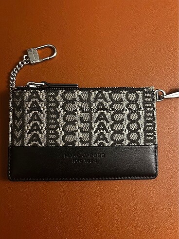 Marc Jacobs Kartlık