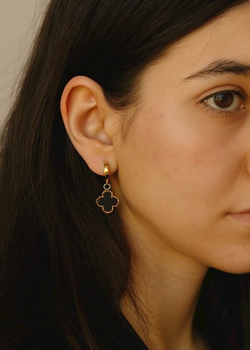 Zincir Detaylı Altın Renkli Midi Küpe