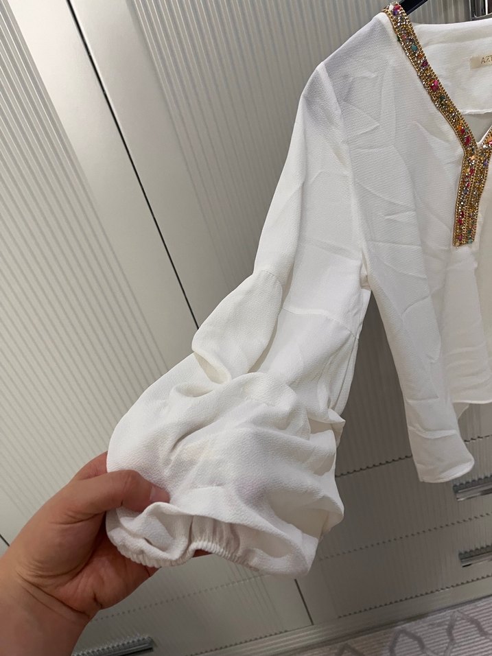 Nakışlı Beyaz Bohem V Yaka Kadın Bluz - Görsel 2