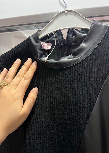 Siyah Deri Detaylı Uzun Kollu Kadın Triko Elbise - Görsel 2